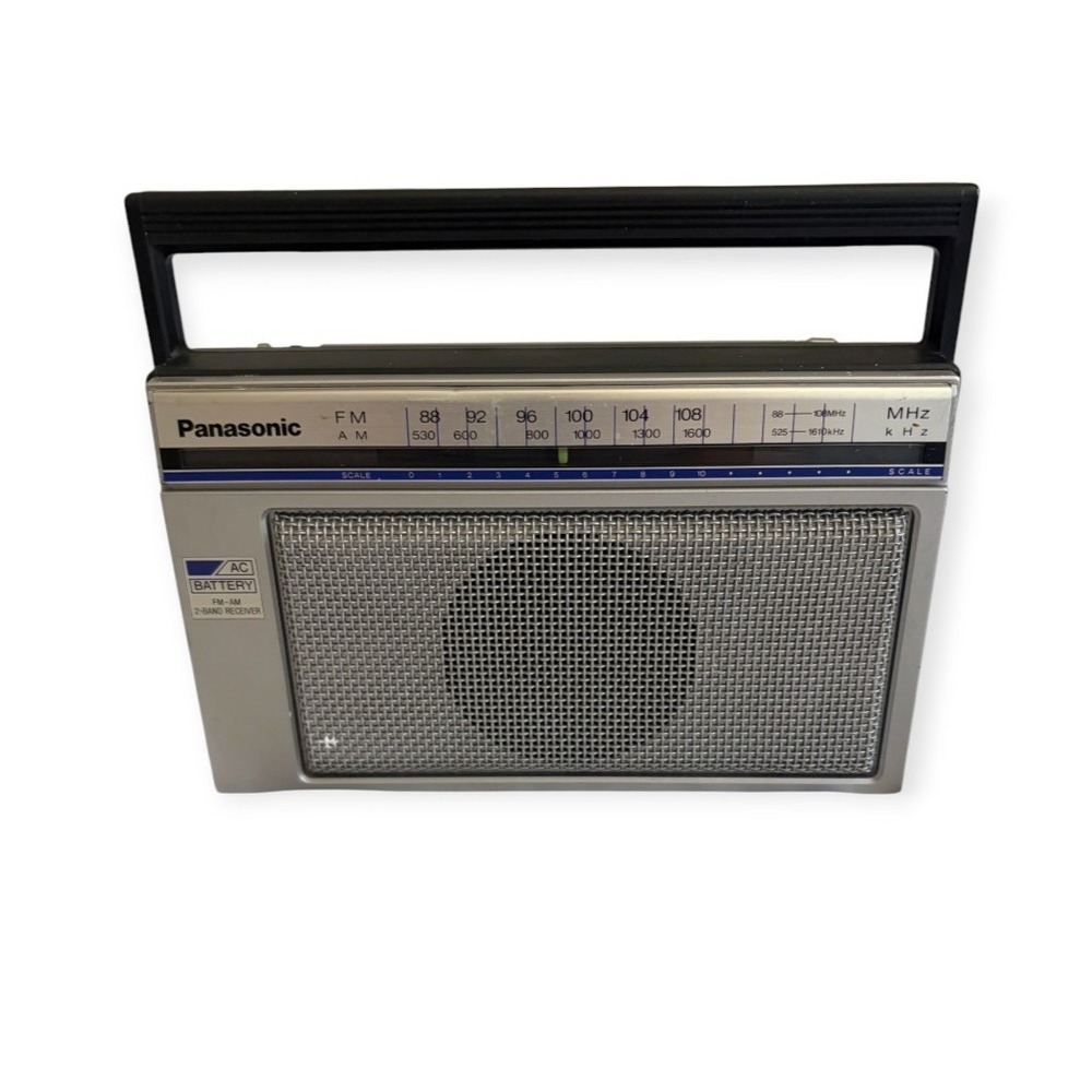 Vintage Panasonic AM/FM Portable Radio 2 Band Receiver RF-538 Battery Retro